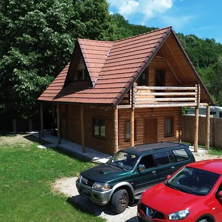 District - Riverside Luxury Prázdninový dům *