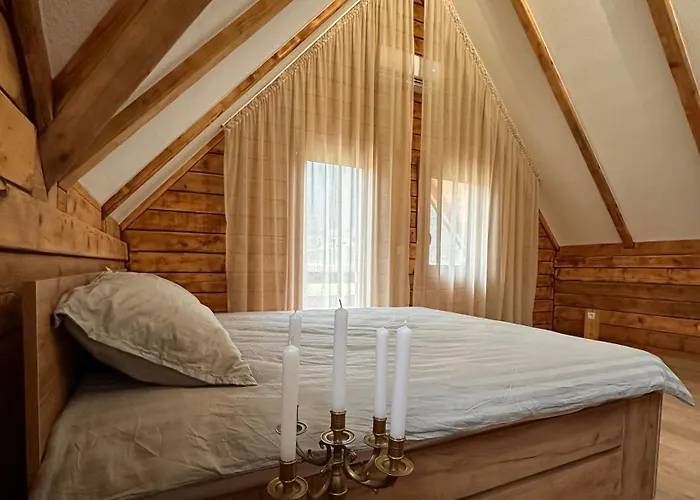 District - Riverside Luxury