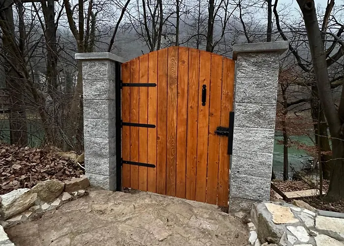 Holiday home District - Riverside Luxury